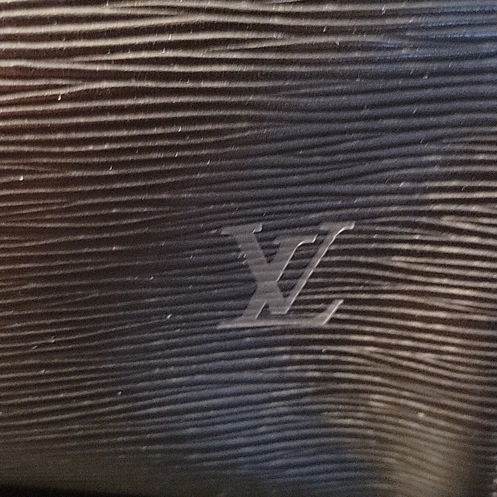 LV Speedy 30 in  Black Epi - Picture 3 of 11